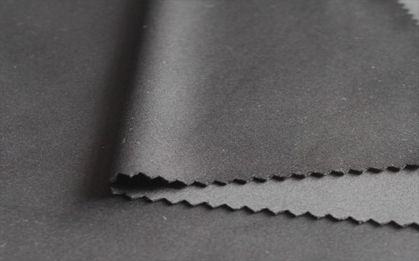 Double face fabric is a special type of fabric that is typically created by joining together two separate fabric layers, each with a different appearance or texture on its surface. Here are its key characteristics: